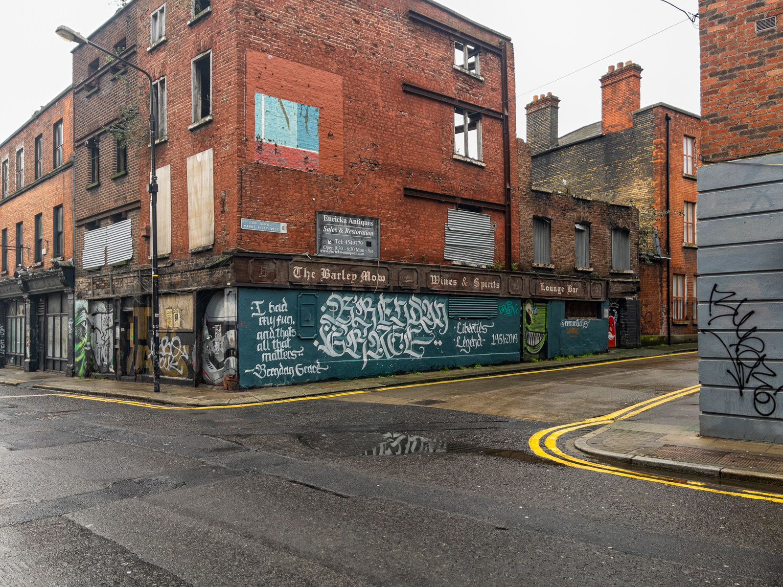 THE BARLEY MOW PUB IS NOW A DERELICT BUILDING ON FRANCIS STREET WHICH ...